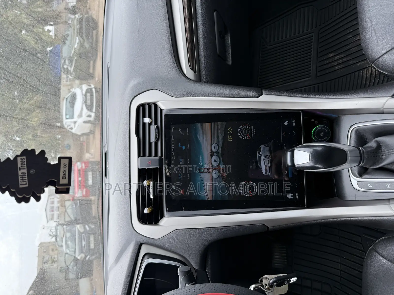 Ford Fusion Tesla Screens