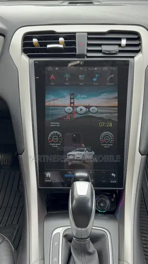 Ford Fusion Tesla Screens