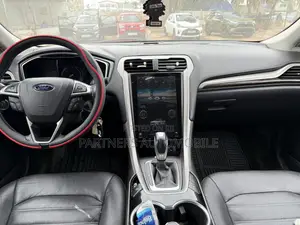 Ford Fusion Tesla Screens
