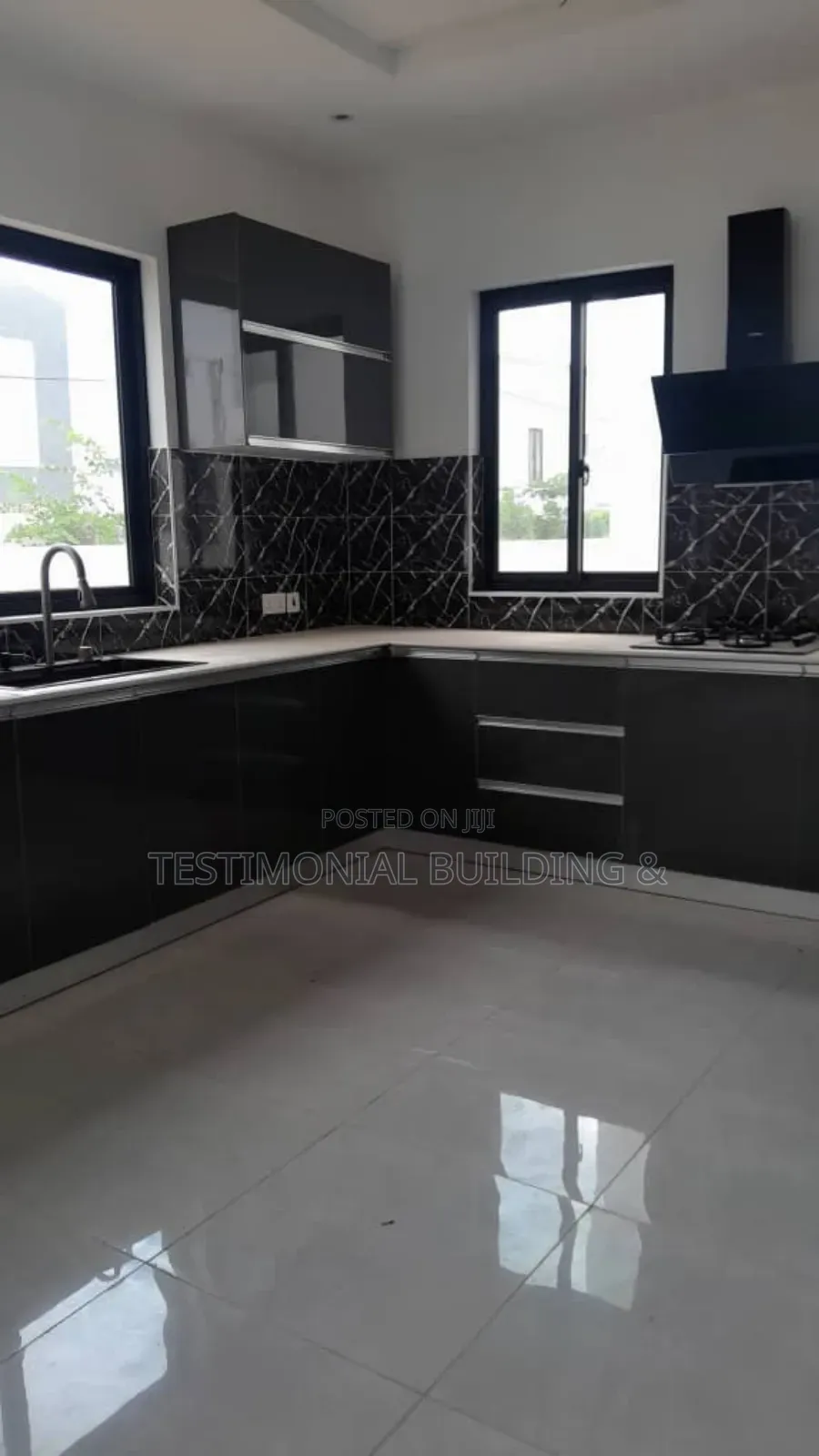 4bdrm House in Testimonial Building, Oyarifa for sale