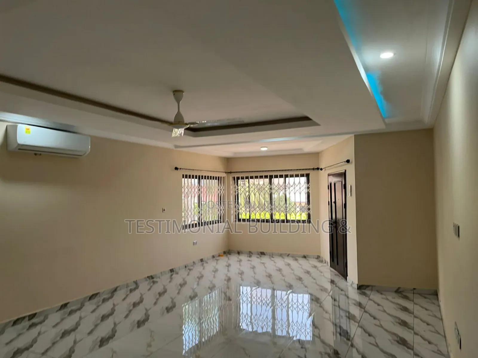 3bdrm Apartment in Testimonial Building, Frafraha for rent