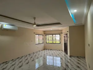 3bdrm Apartment in Testimonial Building, Frafraha for rent