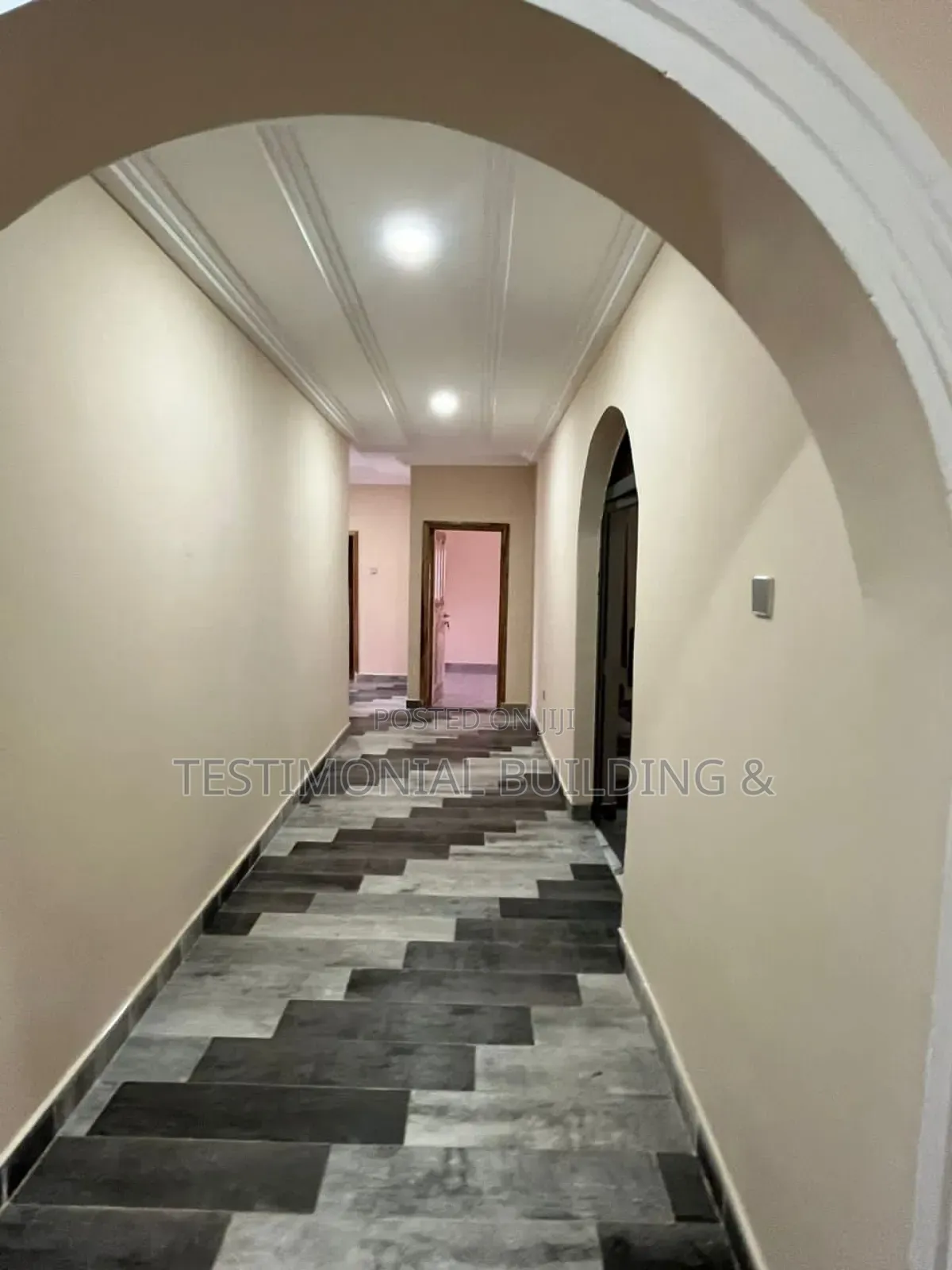 3bdrm Apartment in Testimonial Building, Frafraha for rent