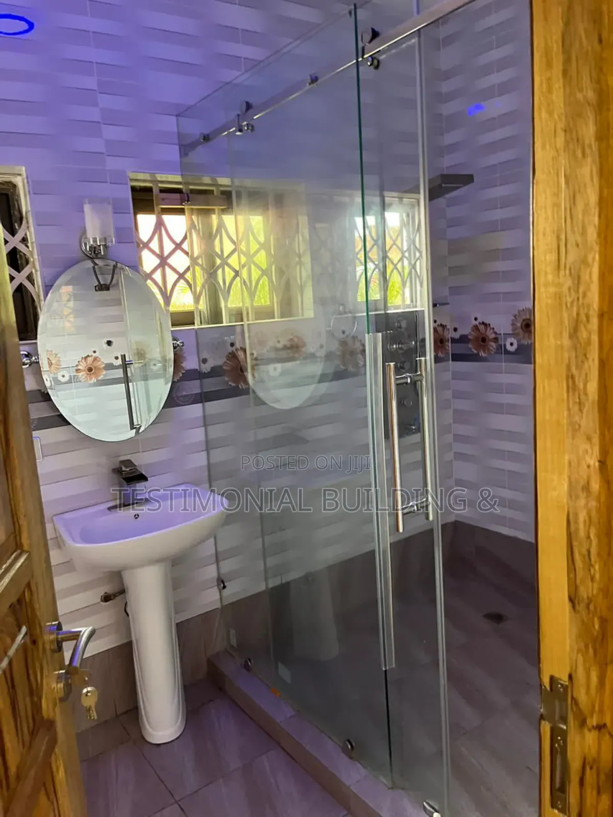 3bdrm Apartment in Testimonial Building, Frafraha for rent