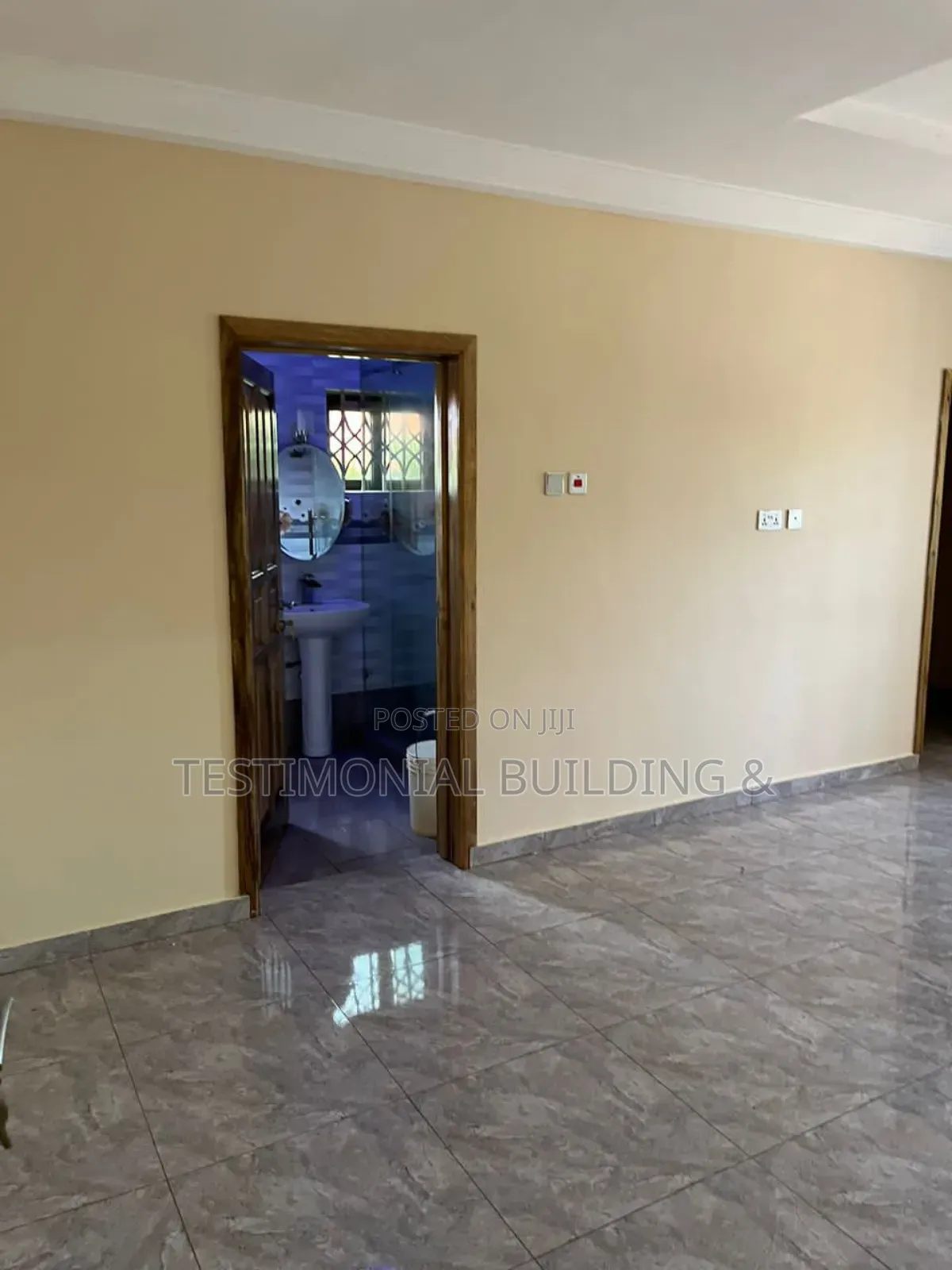 3bdrm Apartment in Testimonial Building, Frafraha for rent