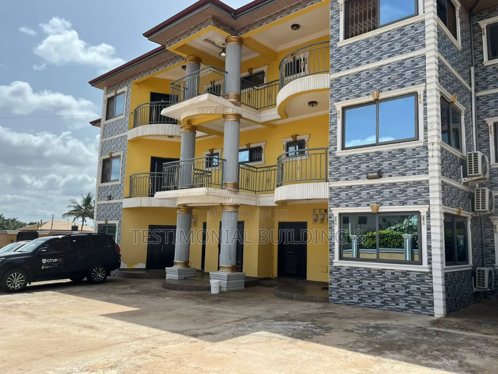 3bdrm Apartment in Testimonial Building, Frafraha for rent