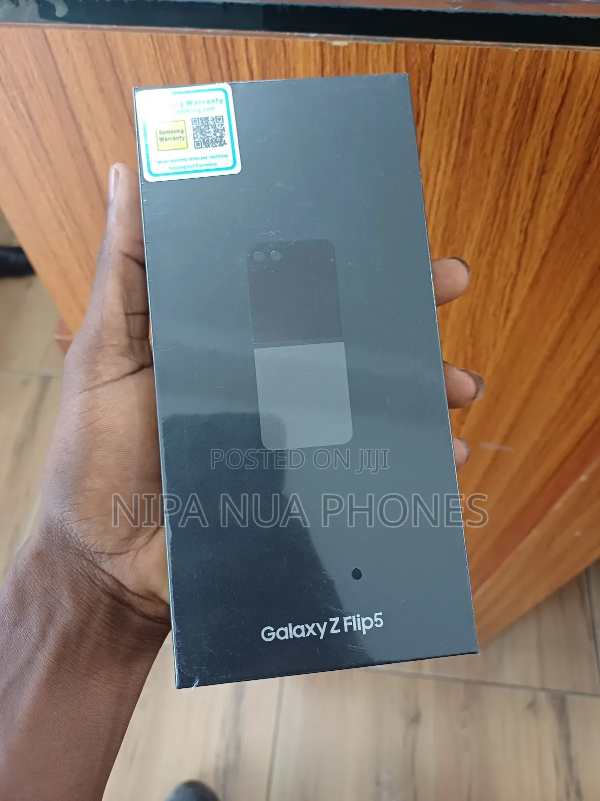 New Samsung Galaxy Z Flip 5 512 GB Gold