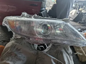 Toyota Camry 2010,2011 Headlight