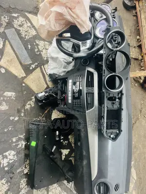 Mercedes Benz 204/C250 Dashboard Available