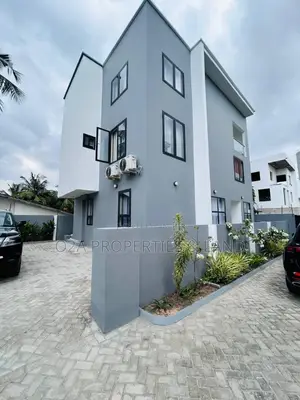 Furnished 4bdrm Townhouse / Terrace in Labone for rent