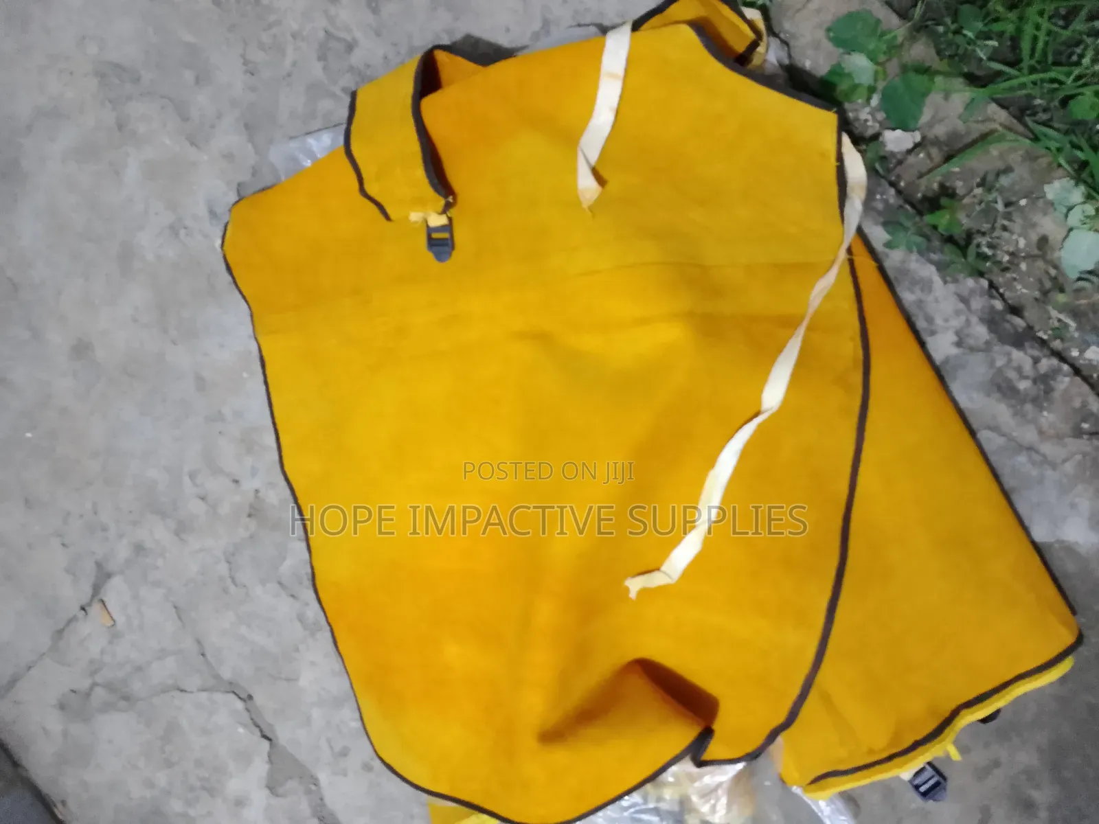 Welding Apron <> Quality Leather <> Yellow.