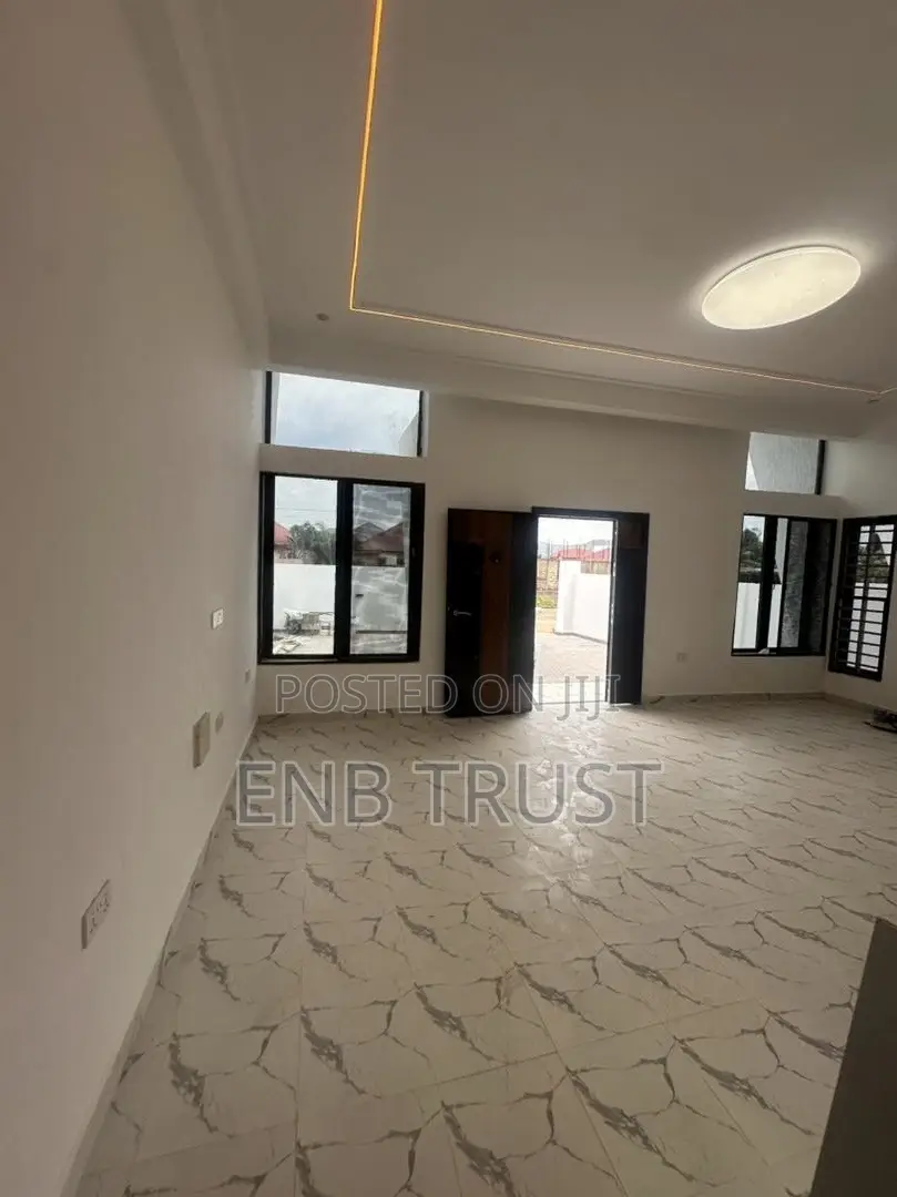 3bdrm House in North Legon for sale