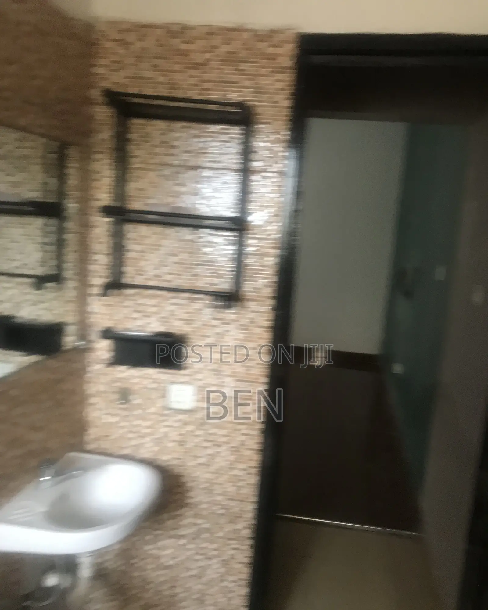 1bdrm Apartment in Alajo North, Polo Park for rent