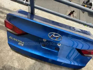 Hyundai Elantra 17 - 19 Boot