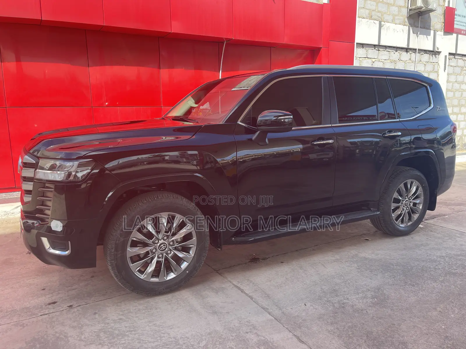 Toyota Land Cruiser J300 4.0 2022 Black