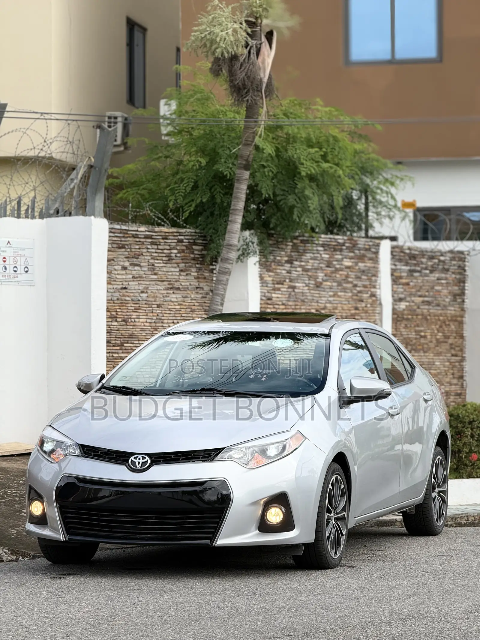 Toyota Corolla S 4dr Sedan (1.8L 4cyl CVT) 2016 Silver