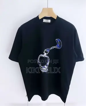 Kiki Wears