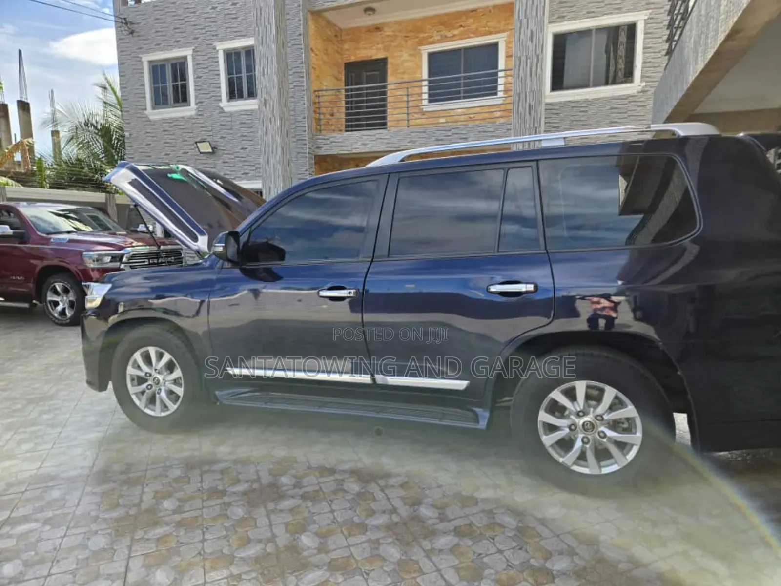 Toyota Land Cruiser 4.6 V8 GXR 2016 Black
