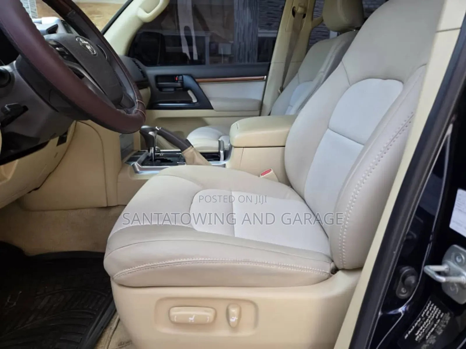 Toyota Land Cruiser 4.6 V8 GXR 2016 Black