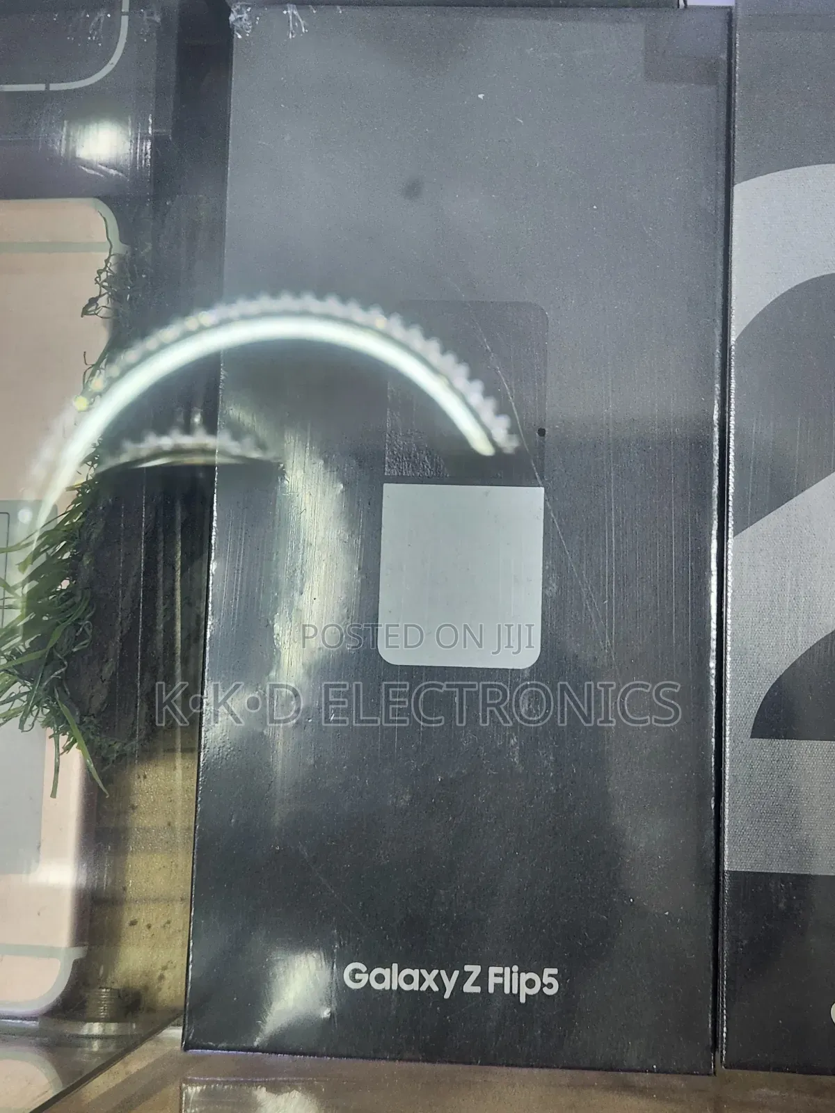 New Samsung Galaxy Z Flip 5 256 GB Purple