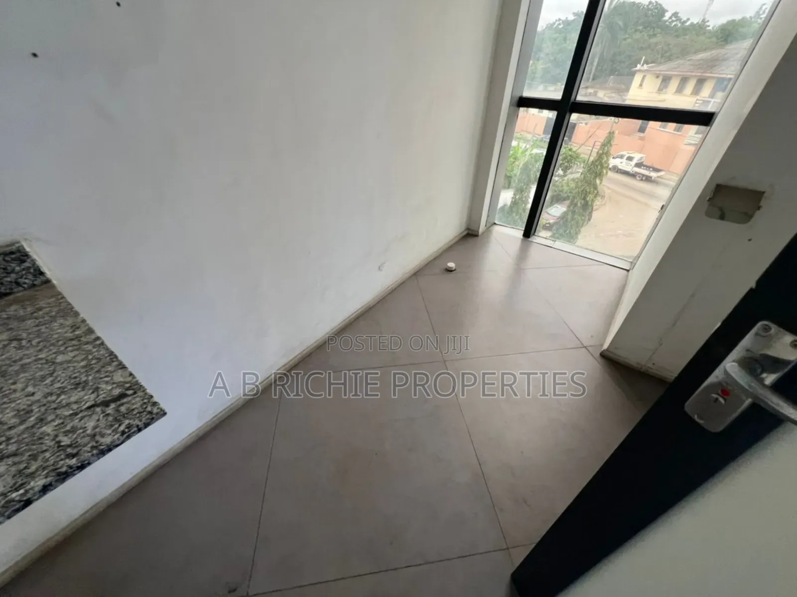 Commercial Office Space for Sale