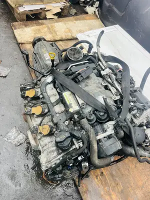 Mercedes Benz 205/C300 Engine 2016-2020 Available