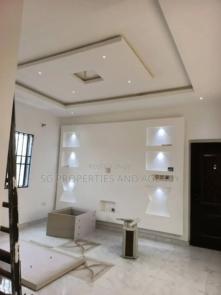 2bdrm Apartment in Lashibi, Sakumono for rent