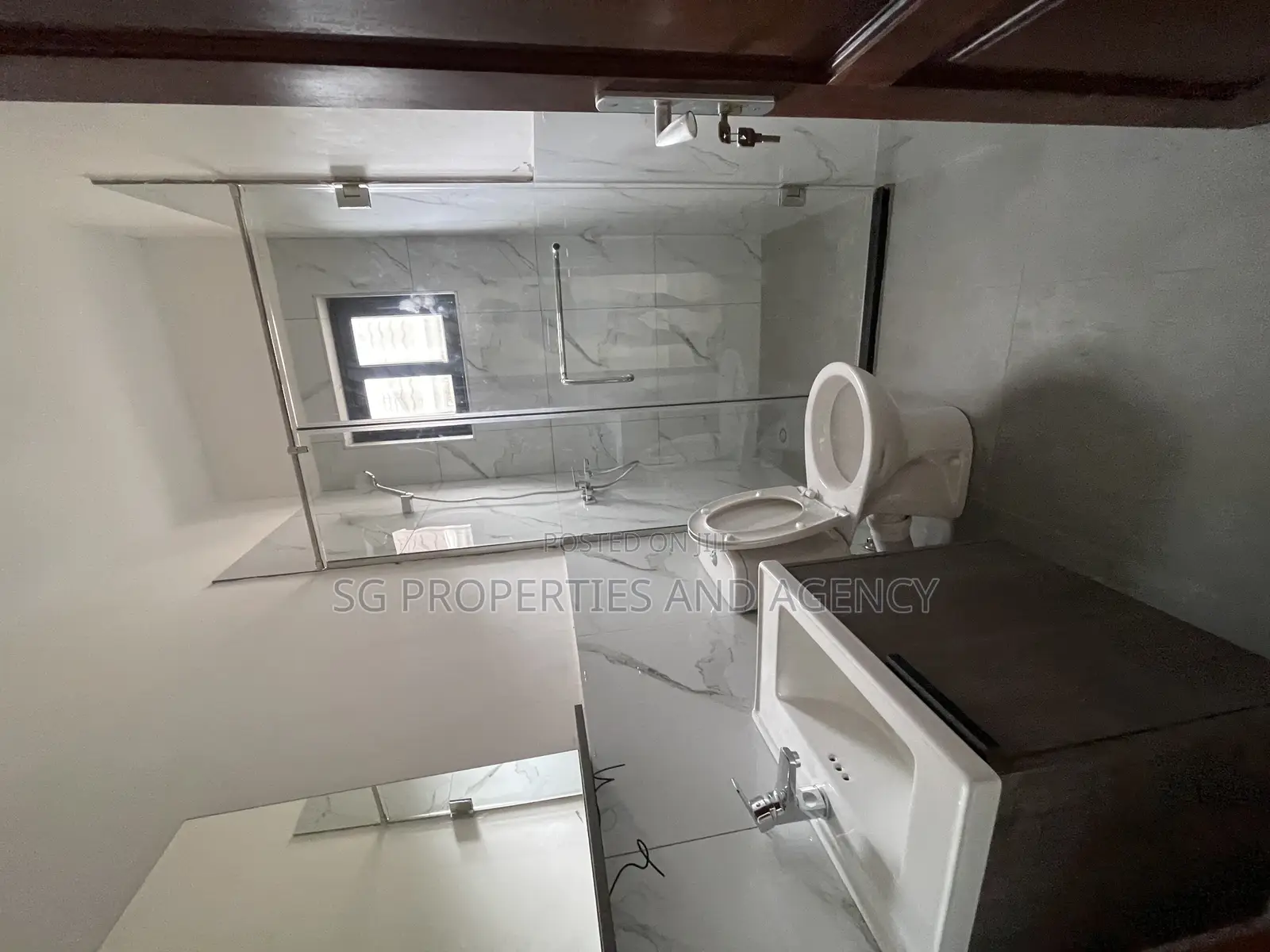 2bdrm Apartment in Lashibi, Sakumono for rent