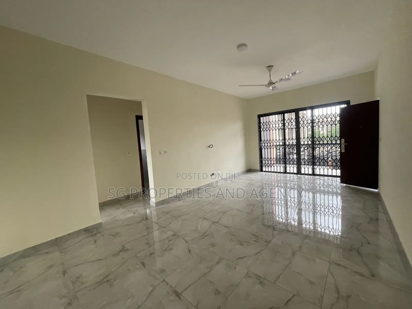 2bdrm Apartment in Lashibi, Sakumono for rent