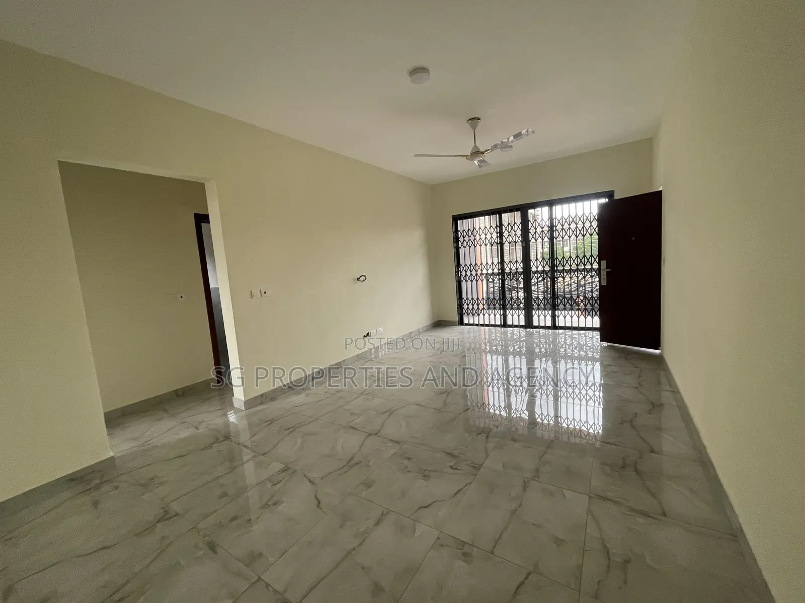 2bdrm Apartment in Lashibi, Sakumono for rent