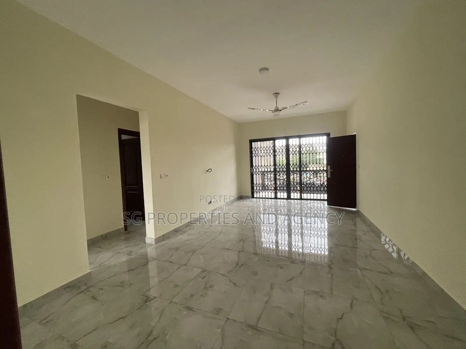 2bdrm Apartment in Lashibi, Sakumono for rent