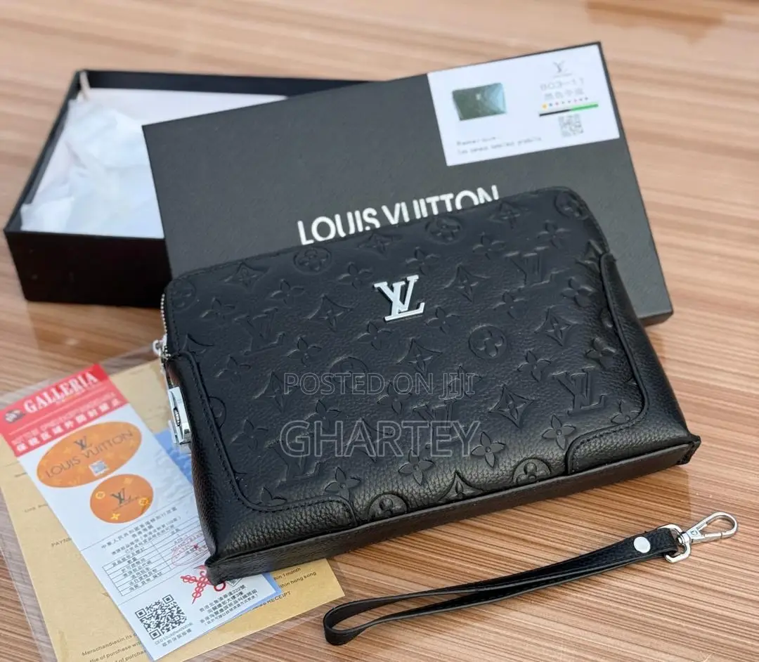 Louis Vuitton All Black Quality Leather Logo Display Clutch Bag