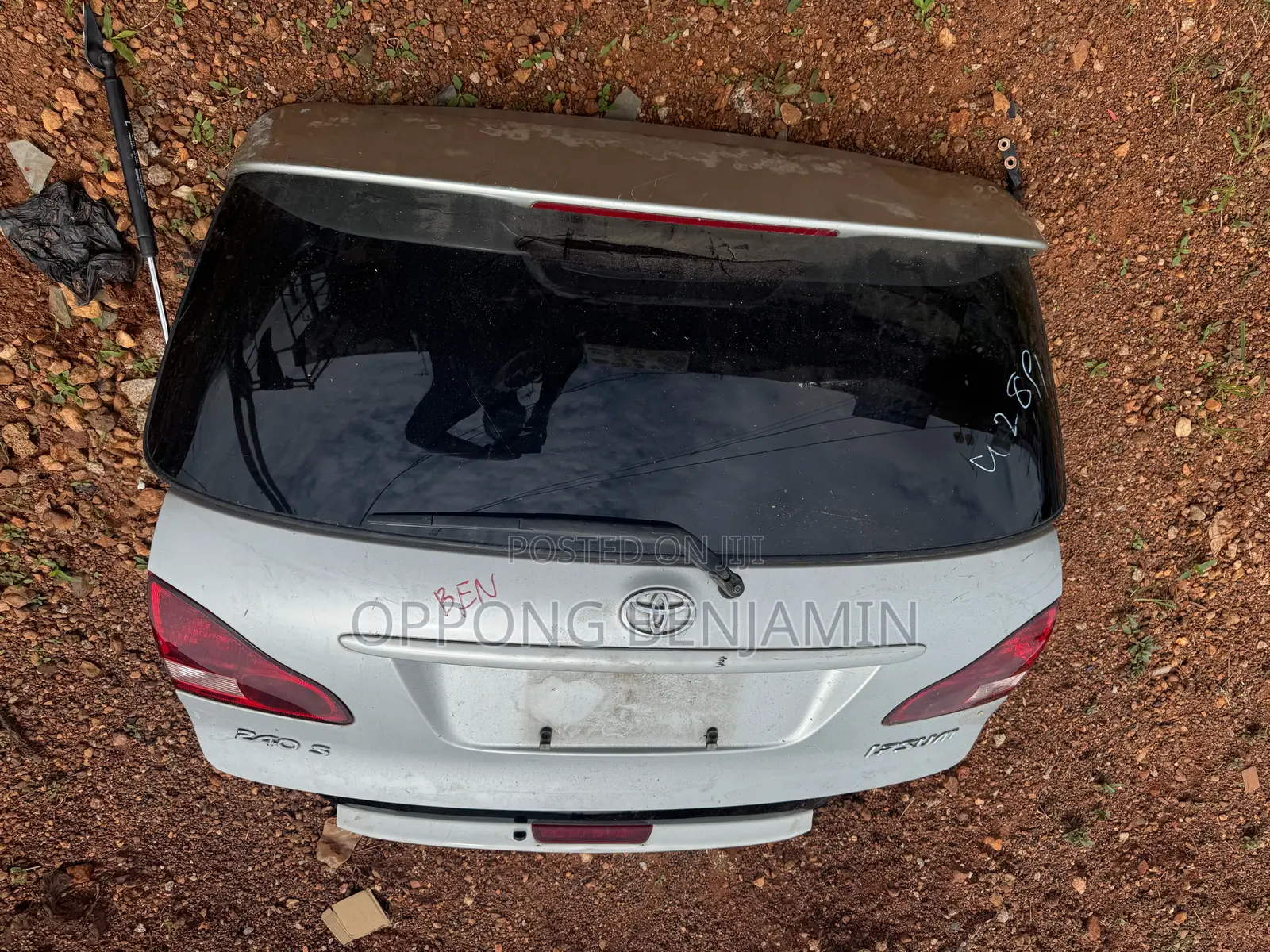 Toyota Ipsum 240 S Boot Assembly