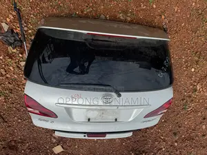 Toyota Ipsum 240 S Boot Assembly