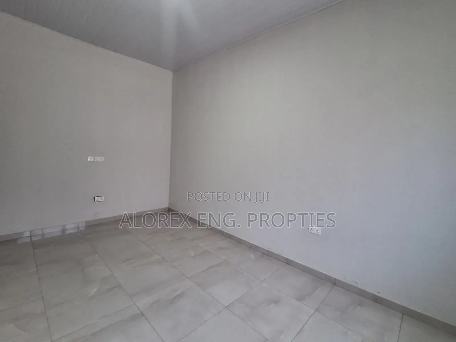 3bdrm House in $130,000, Oyarifa for sale
