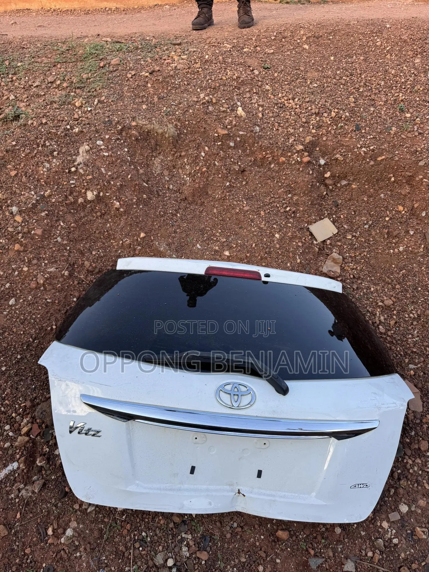 Toyota Vitz Boot 2011-2012