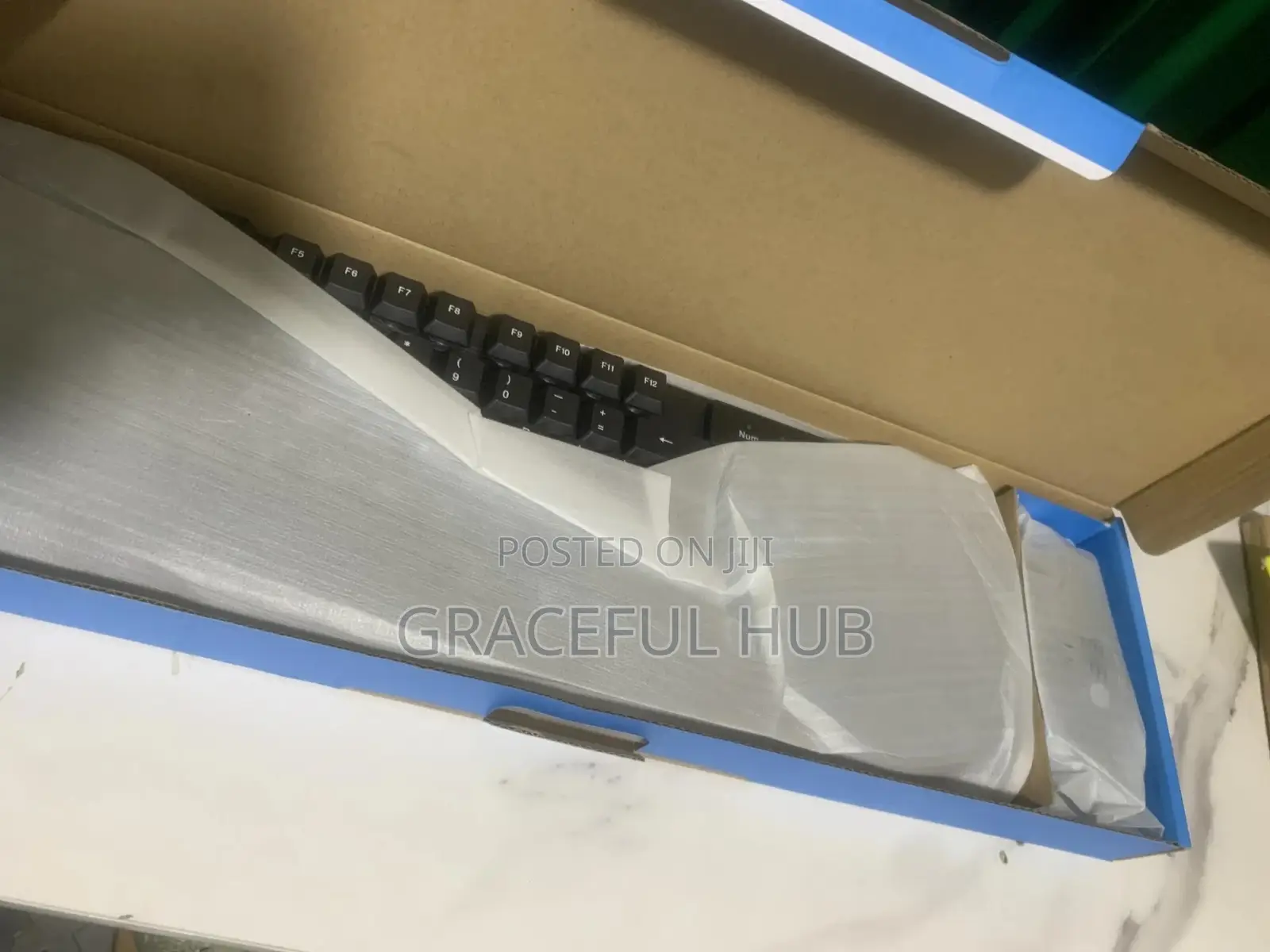 Wireless Keyboard and Mouse (Hp and Logitech)