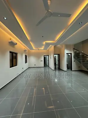 4bdrm House in Botwe Lakeside, Ga East Municipal for sale