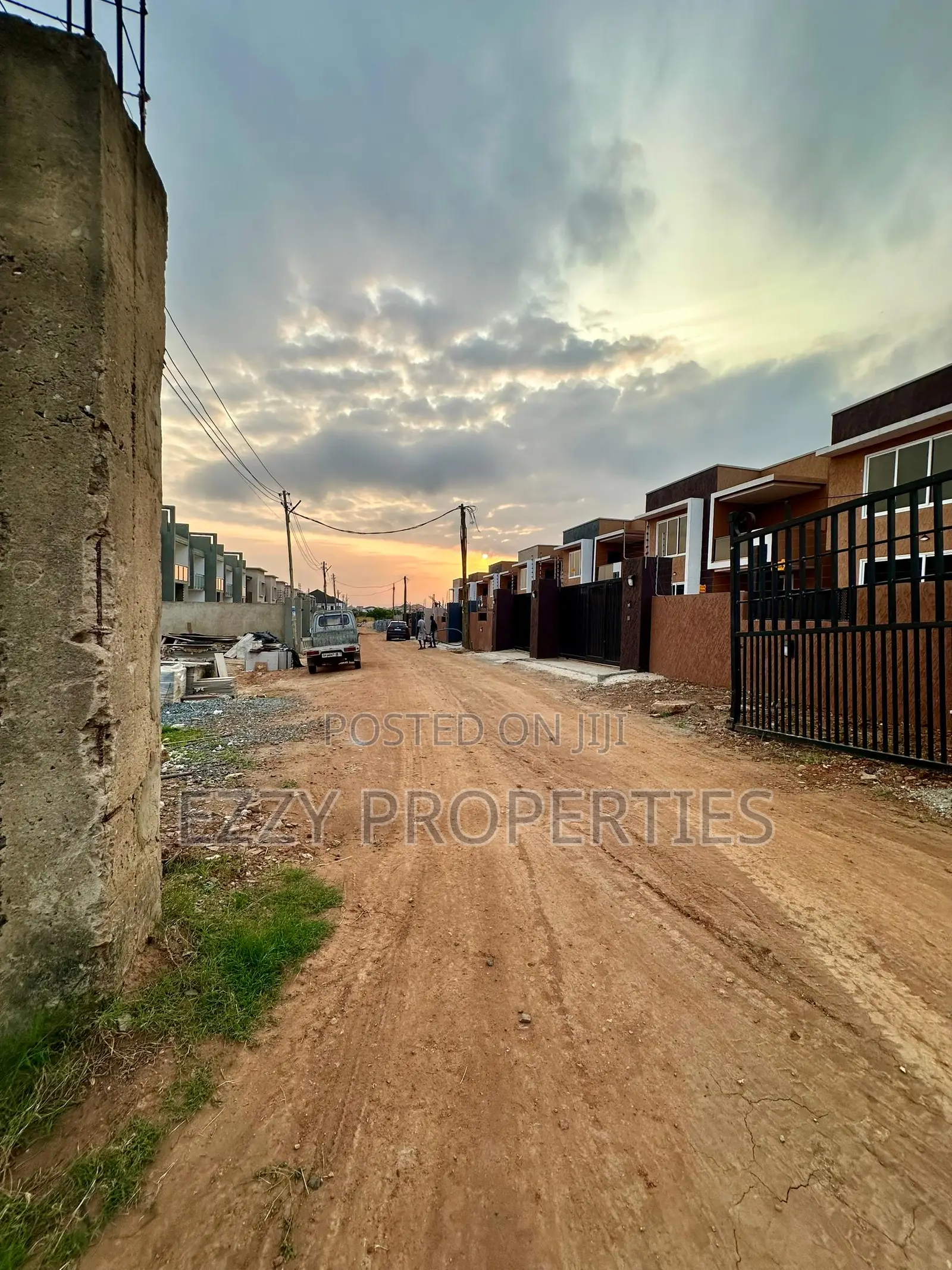 4bdrm House in Lakeside Estate, Ashaley Botwe for sale