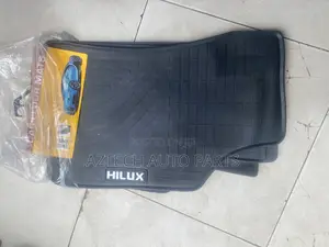 Toyota Hilux Floor Mats / Carpets