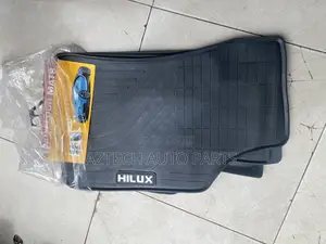 Toyota Hilux Floor Mats / Carpets