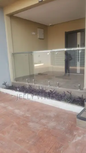 Balustrade Freamless Plain Glass