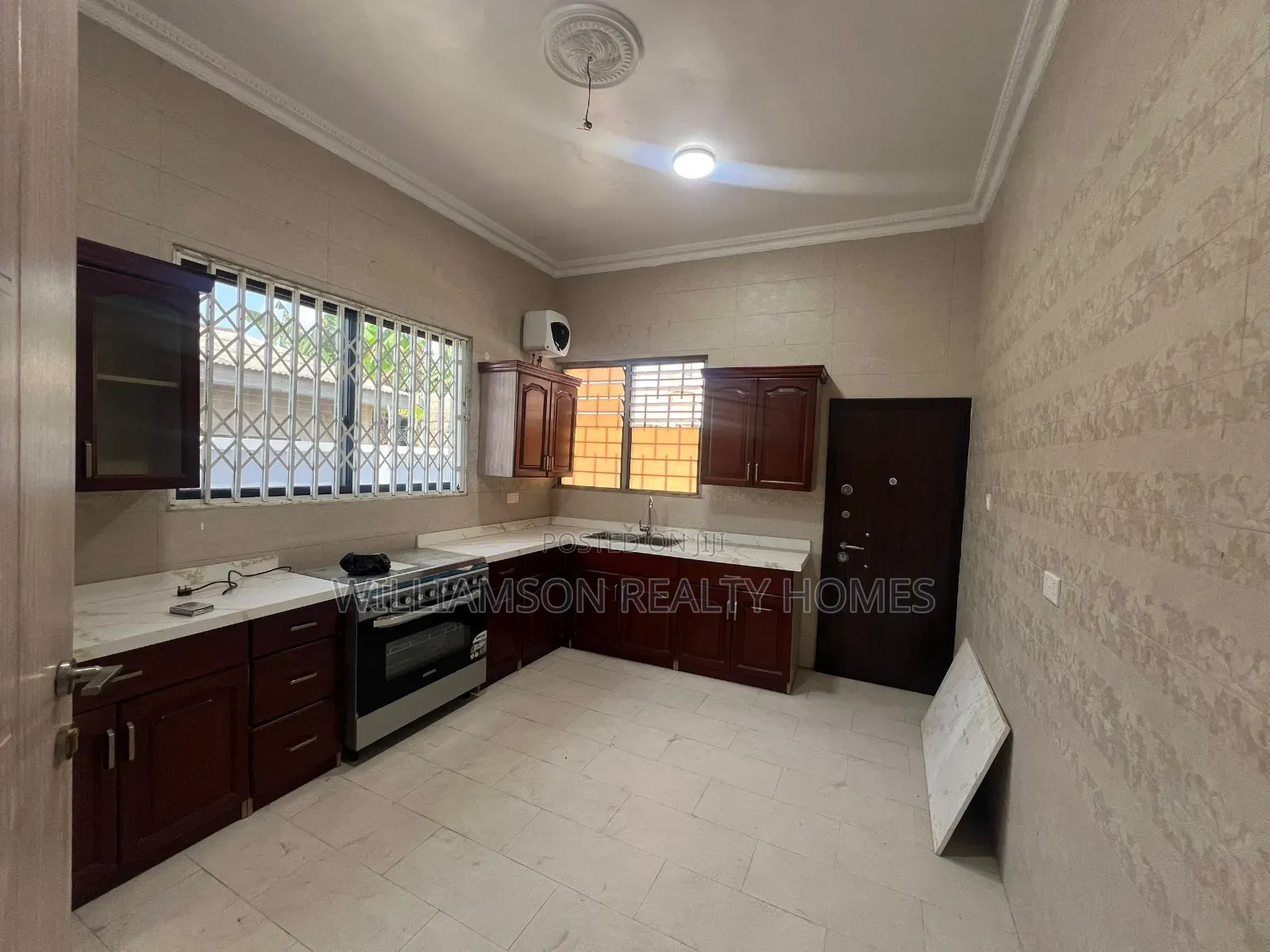 4bdrm House in Community 20 Estate, Spintex for rent