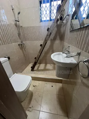 4bdrm House in Community 20 Estate, Spintex for rent