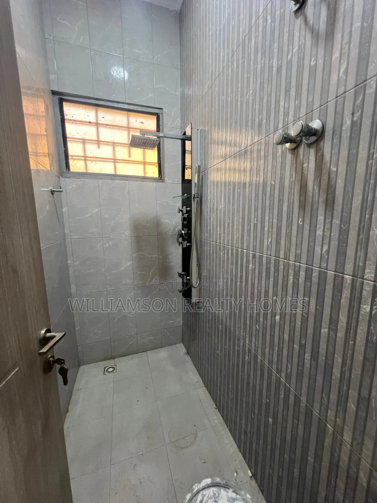4bdrm House in Community 20 Estate, Spintex for rent