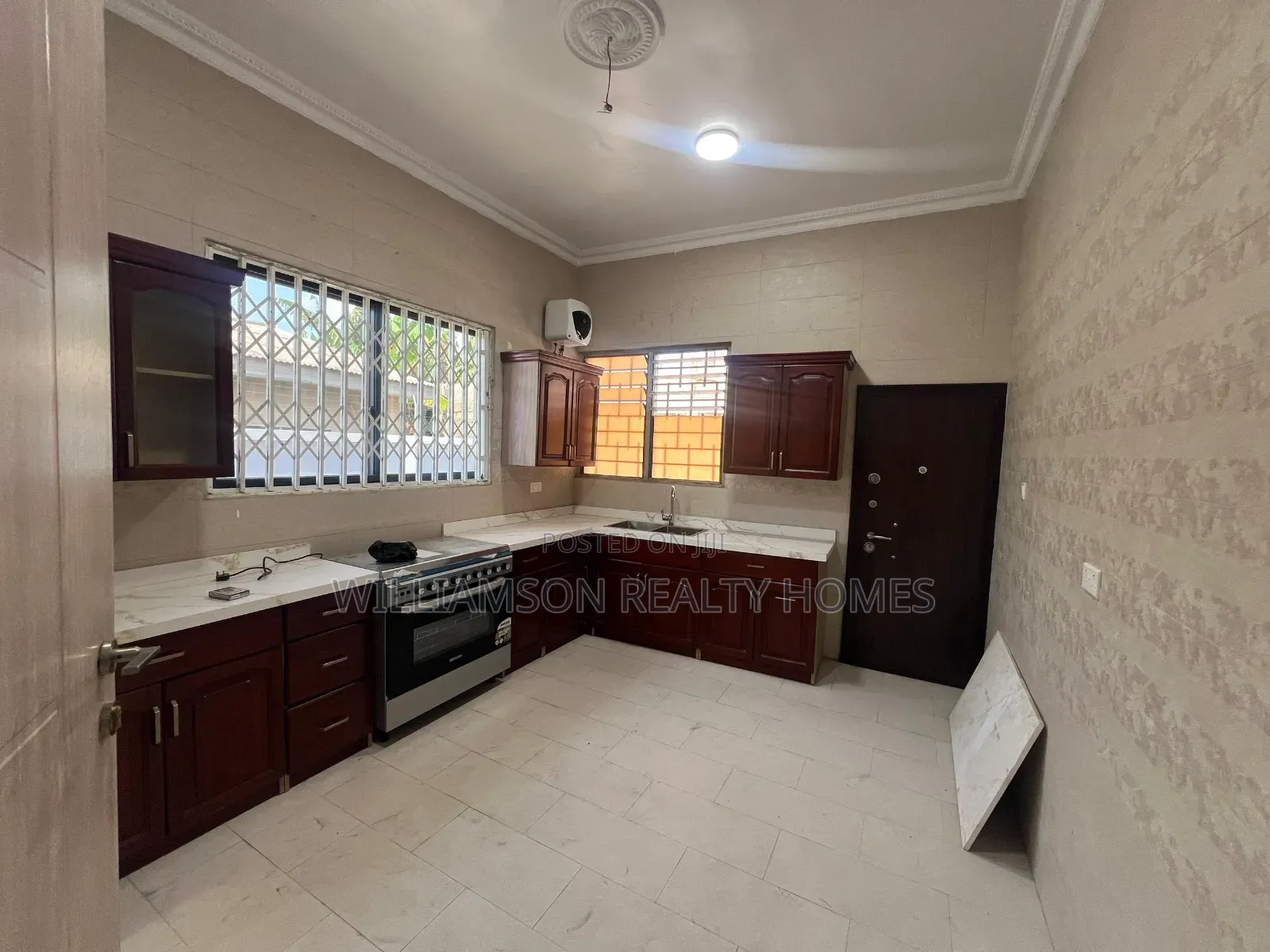4bdrm House in Community 20 Estate, Spintex for rent
