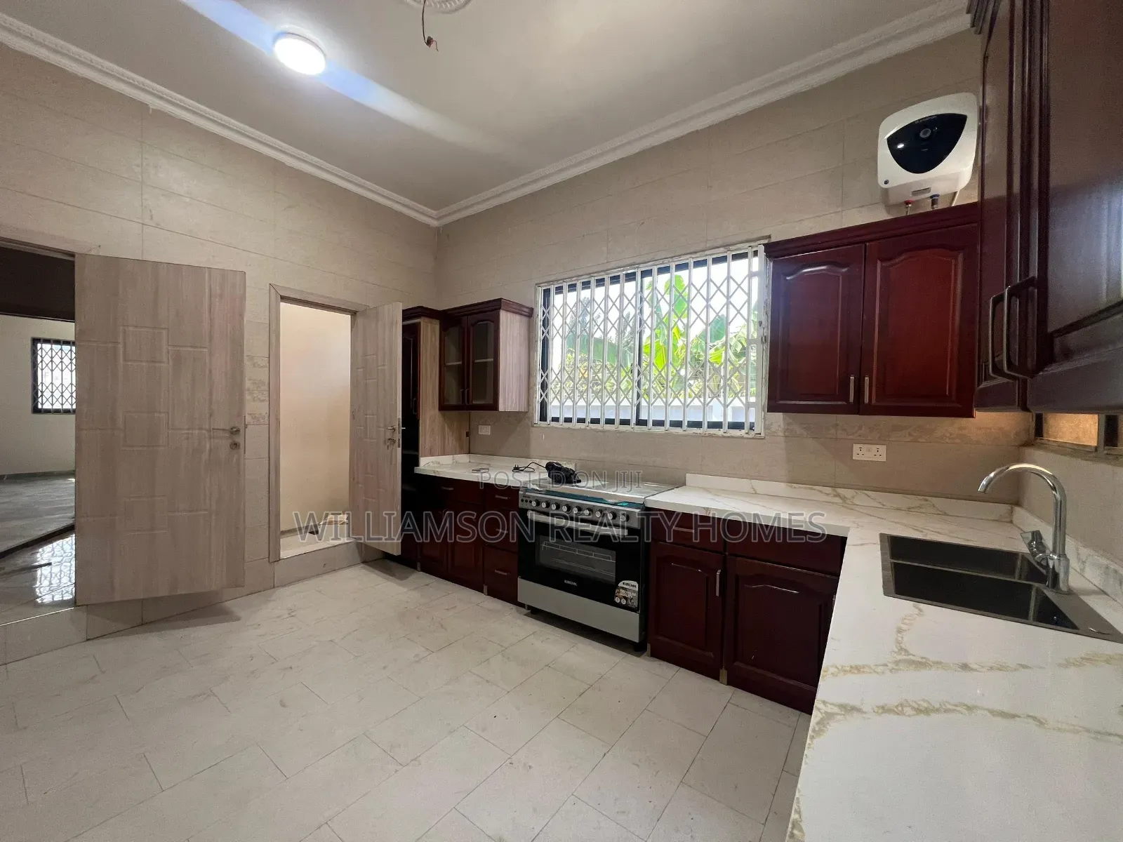 4bdrm House in Community 20 Estate, Spintex for rent
