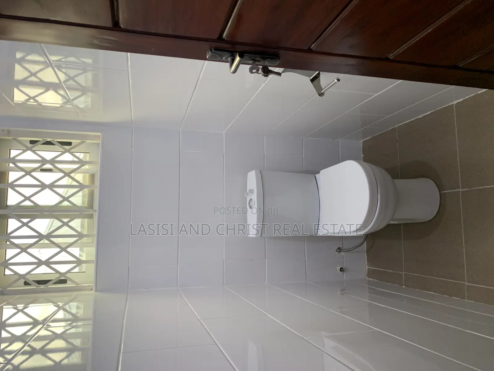 2bdrm Apartment in Lasisi And Christ, Amasaman for rent