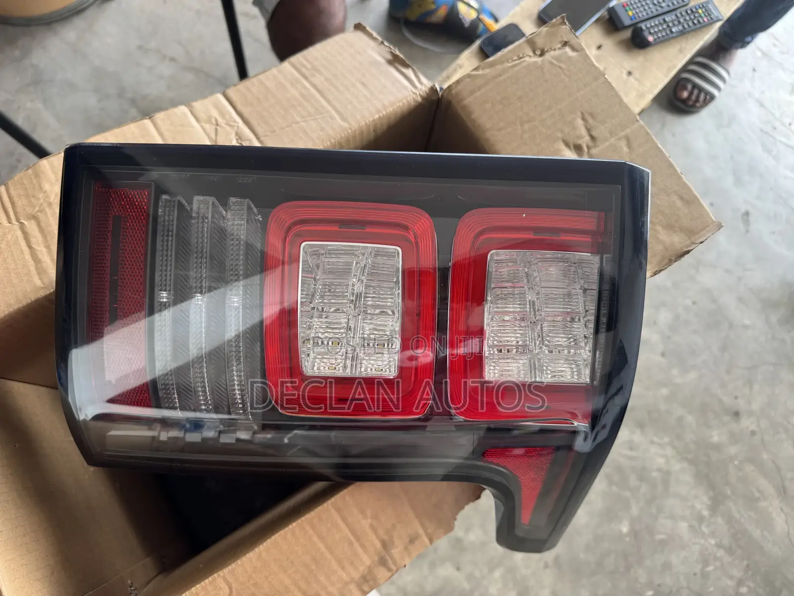 2013-2017 Land Rover Range Rover Right Rear Tail Light Assembly