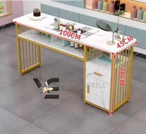Salon Nails Table